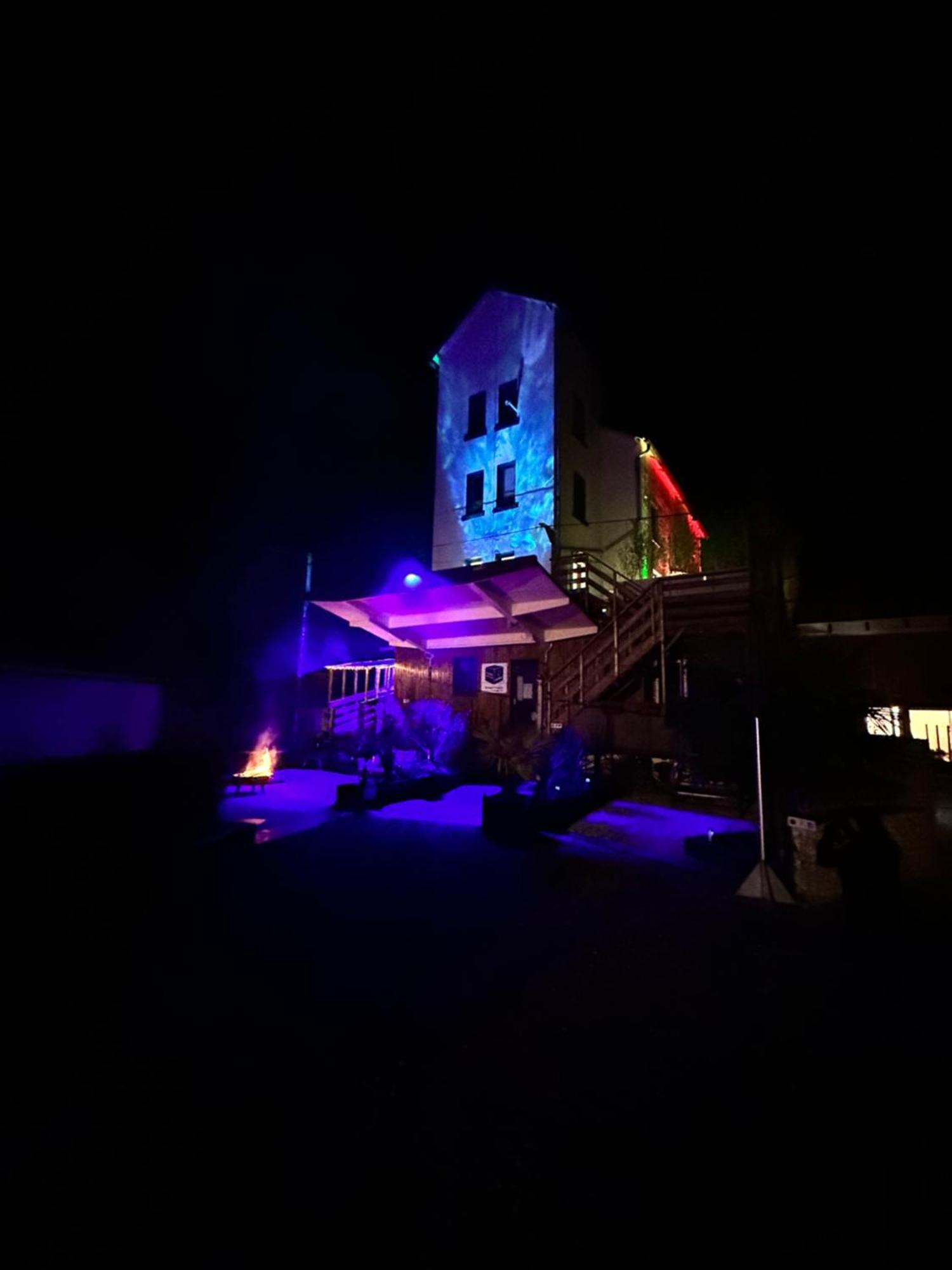 Gite Du Silo Epi De Mais Piscine Et Spa Toucy Exterior foto